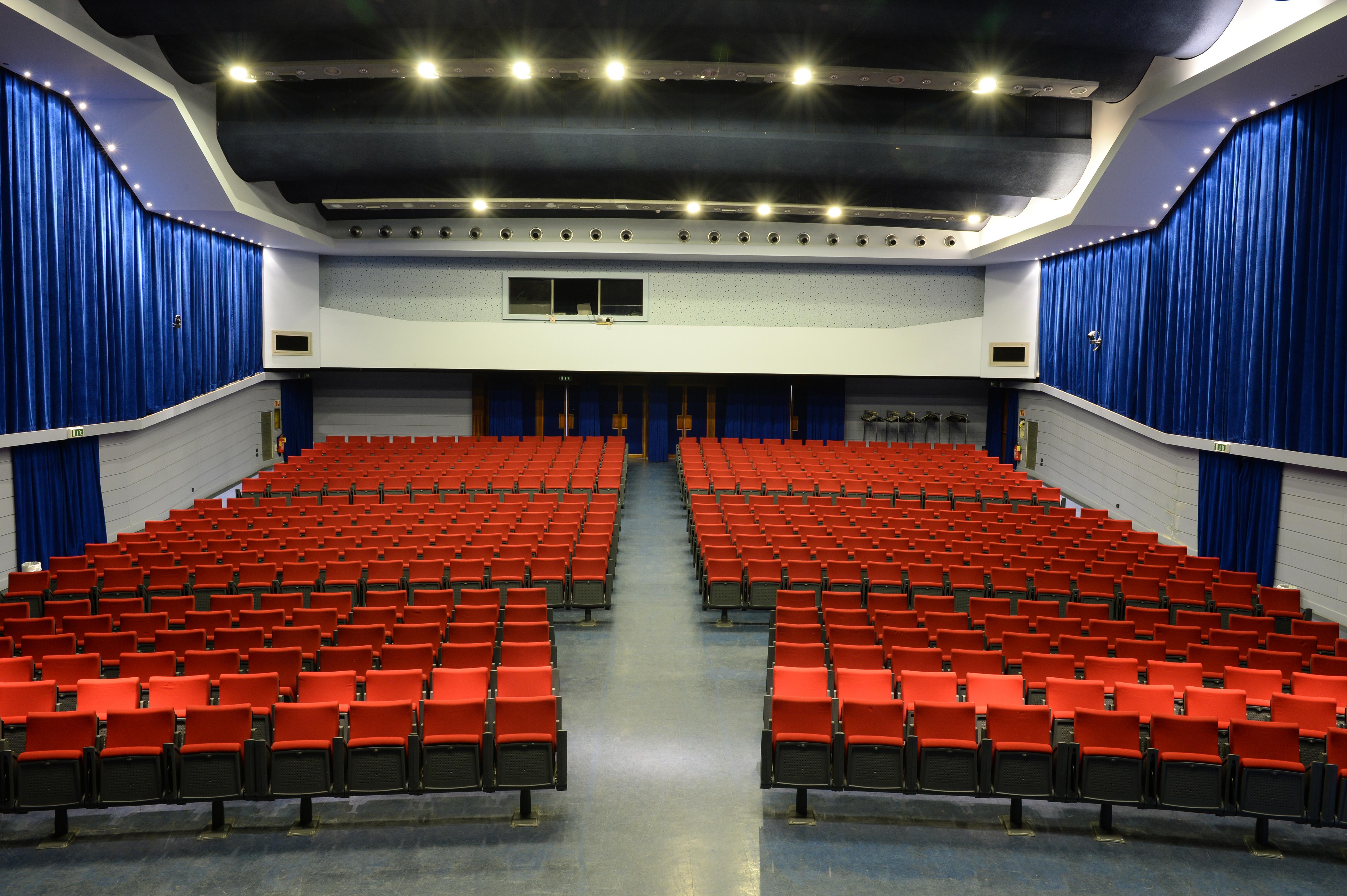 โรงแรมเมอร์เคียว ติร์เรเนีย กรีนพาร์ค ตีร์เรเนีย ภายนอก รูปภาพ